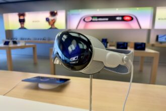 Apple Vision Pro AR Universe: Exploring Privacy Concerns